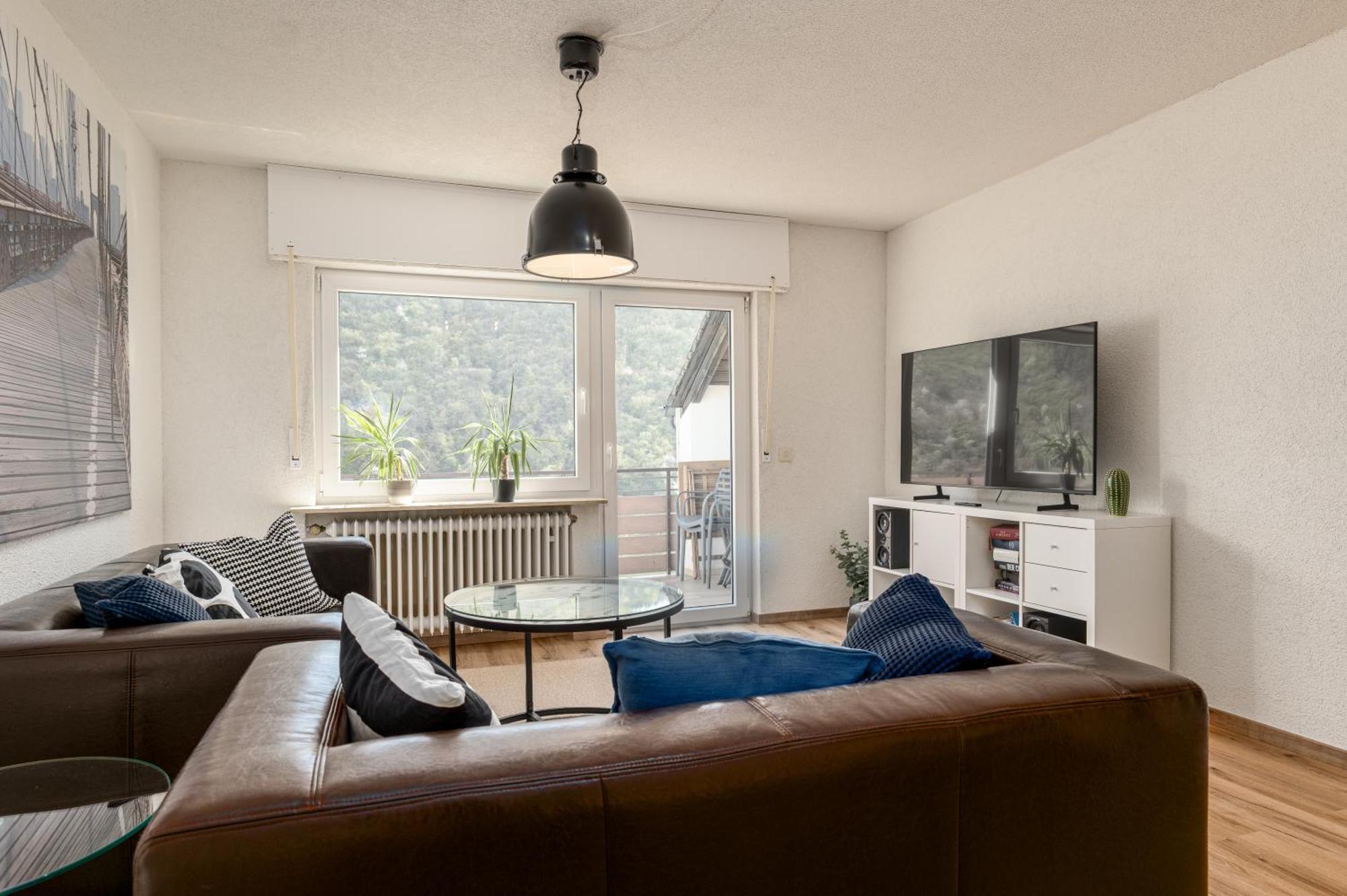 Riesling Appartement For 2 - 4 People - Billiards - Balcony With Mosel View - Parking - Wine Barrel Bar - Fully Equipped Kitchen - Netflix - Waiputv - 3 Km From Cochem Klotten Exterior photo