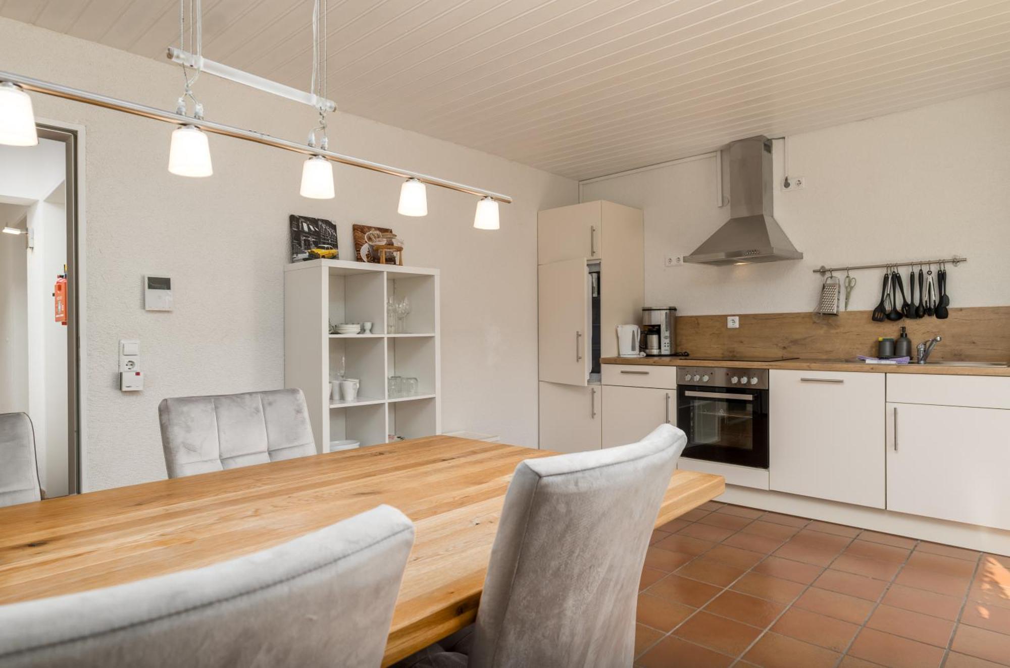 Riesling Appartement For 2 - 4 People - Billiards - Balcony With Mosel View - Parking - Wine Barrel Bar - Fully Equipped Kitchen - Netflix - Waiputv - 3 Km From Cochem Klotten Exterior photo